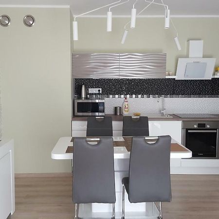 Wroclaw Apartamenty Kepa Mieszczanska Exterior photo